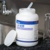 Noble Chemical 4 Lb. / 64 Oz. Last Call Powdered Bar Glass Cleaner -Carlisle Shop 1165857