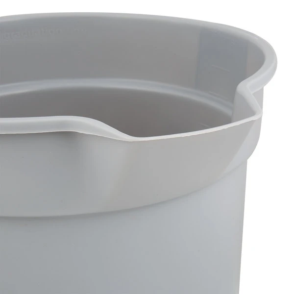 Rubbermaid FG296300GRAY BRUTE 10 Qt. Gray Round Bucket 6 Rubbermaid FG296300GRAY BRUTE 10 Qt. Gray Round Bucket - Image 4