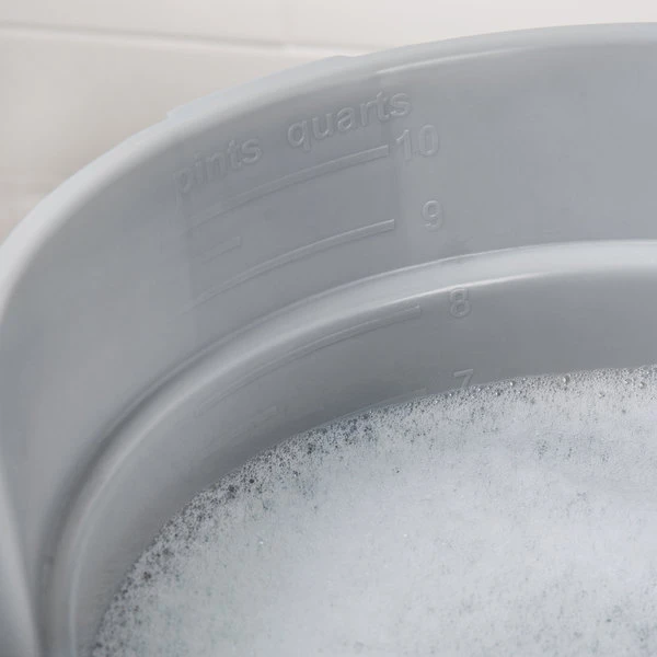 Rubbermaid FG296300GRAY BRUTE 10 Qt. Gray Round Bucket 8 Rubbermaid FG296300GRAY BRUTE 10 Qt. Gray Round Bucket - Image 6