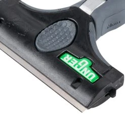Unger® Unger EN100 ErgoTec Ninja 4" Black 2-in-1 Glass Scraper With Blade And Safety Cap -Carlisle Shop 834523